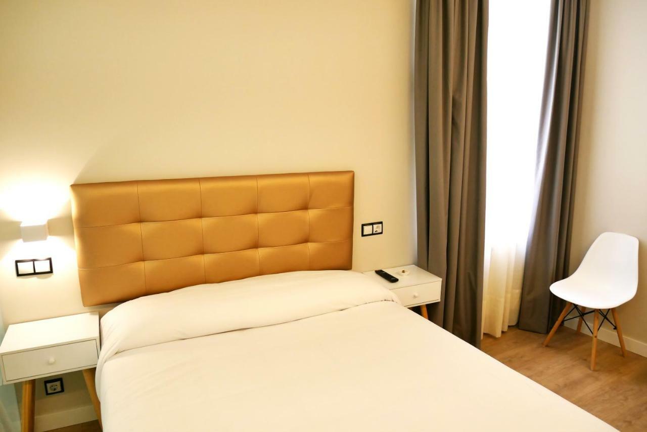 Art Burgos Hotel Ngoại thất bức ảnh