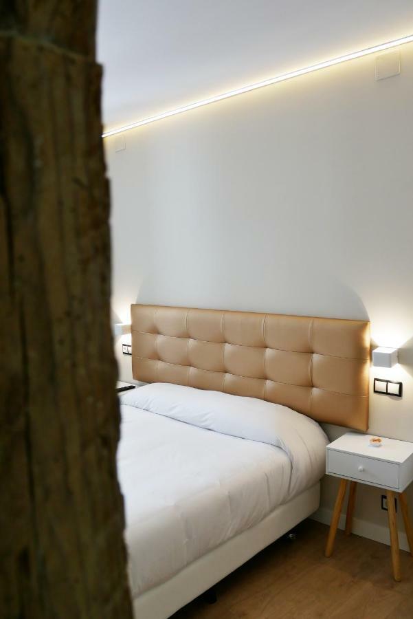 Art Burgos Hotel Ngoại thất bức ảnh